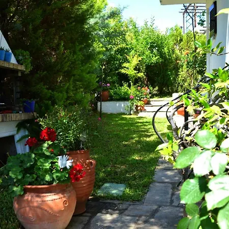 Sonia's House With Garden * Gerakini