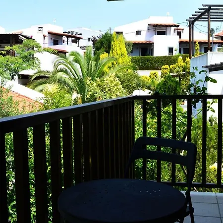 Sonia's House With Garden Vakantiehuis