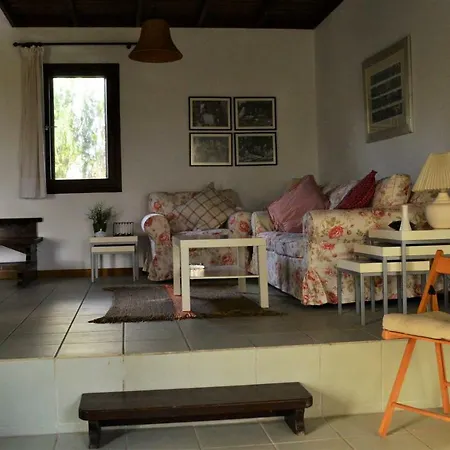 Sonia's House With Garden Vakantiehuis Gerakini