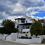 Sonia's House With Garden * ゲラキニ