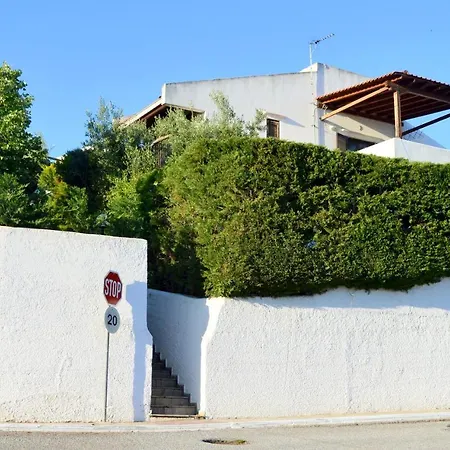 Sonia's House With Garden בית נופש *