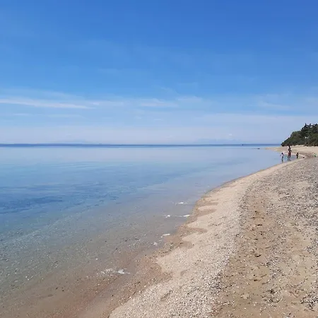 בית נופש Sonia's House With Garden