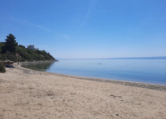 Sonia's House With Garden בית נופש